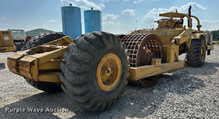 image for item OG9184 1974 Caterpillar 613  grid roller