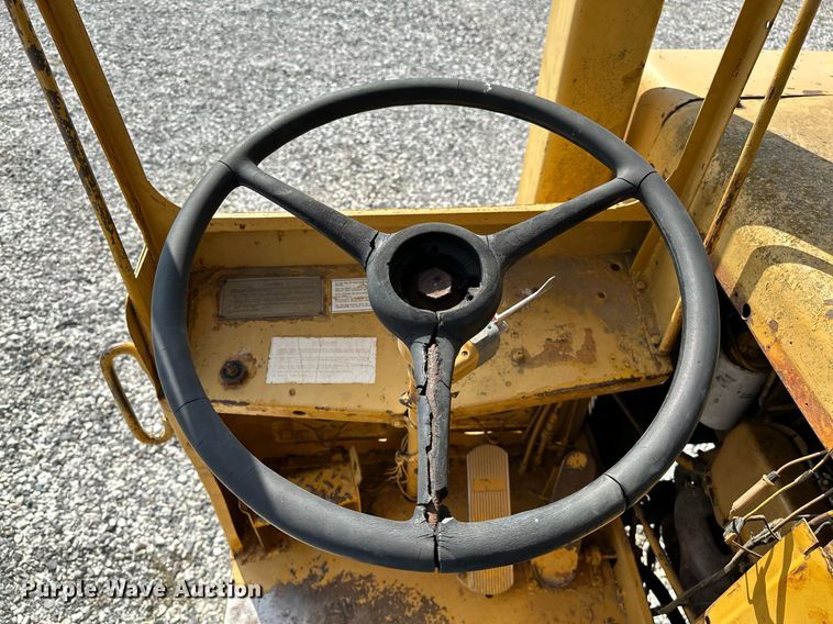 image for item OG9184 1974 Caterpillar 613  grid roller