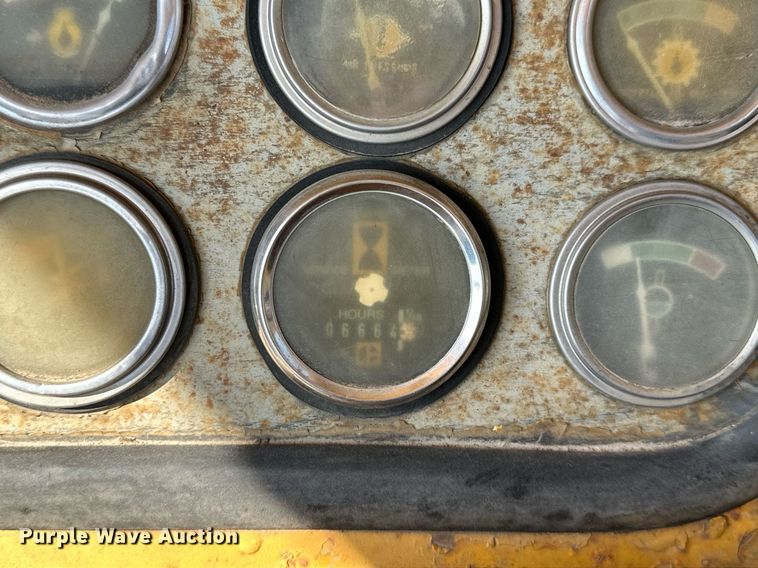 image for item OG9184 1974 Caterpillar 613  grid roller