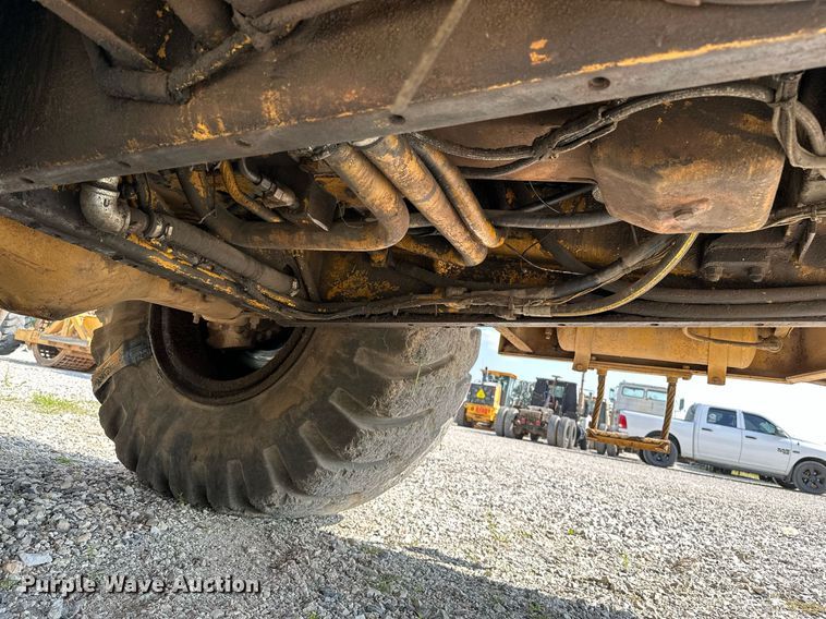 image for item OG9184 1974 Caterpillar 613  grid roller