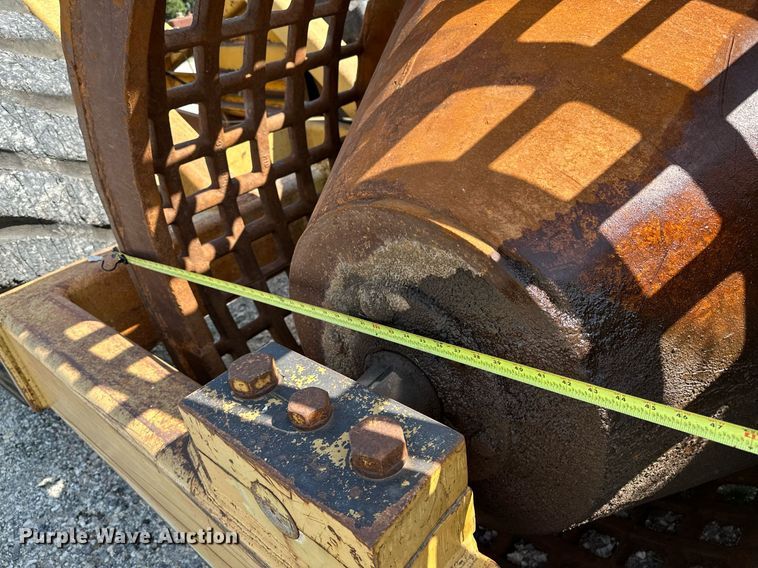 image for item OG9184 1974 Caterpillar 613  grid roller