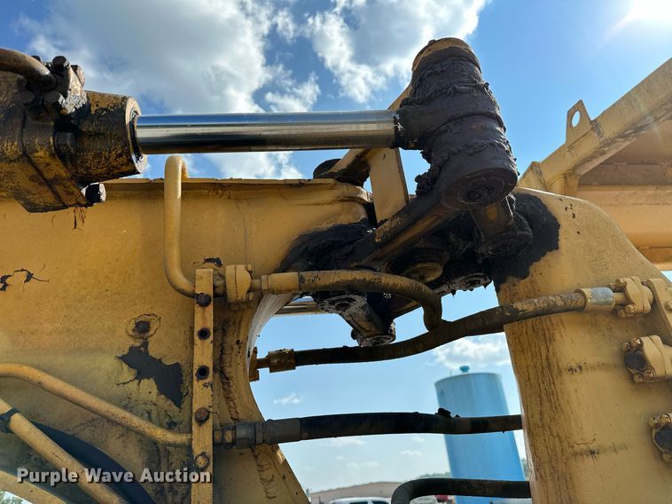 image for item OG9184 1974 Caterpillar 613  grid roller