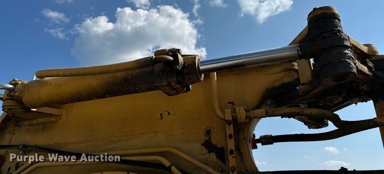 image for item OG9184 1974 Caterpillar 613  grid roller