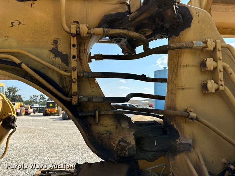 image for item OG9184 1974 Caterpillar 613  grid roller