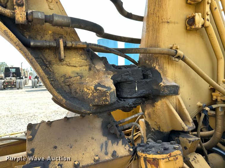 image for item OG9184 1974 Caterpillar 613  grid roller