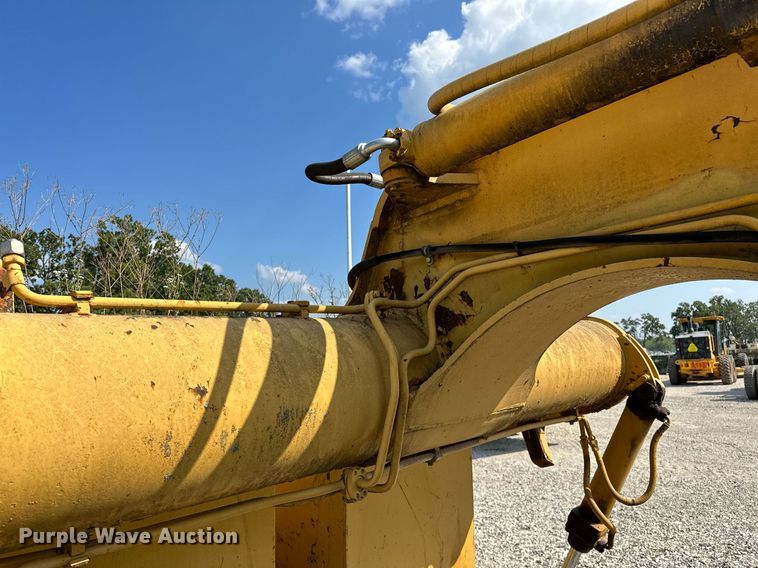 image for item OG9184 1974 Caterpillar 613  grid roller