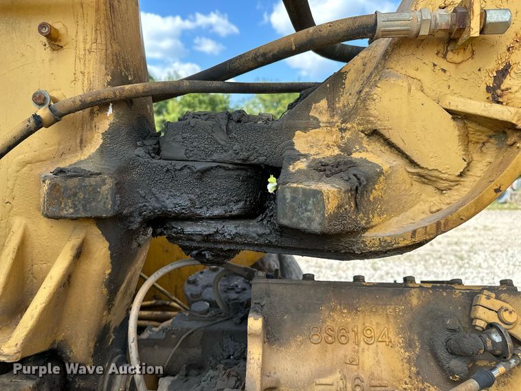 image for item OG9184 1974 Caterpillar 613  grid roller