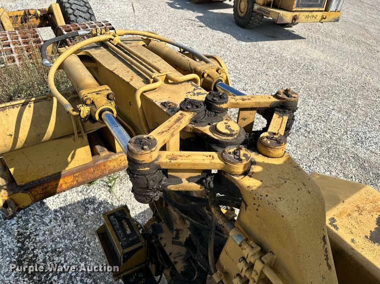 image for item OG9184 1974 Caterpillar 613  grid roller