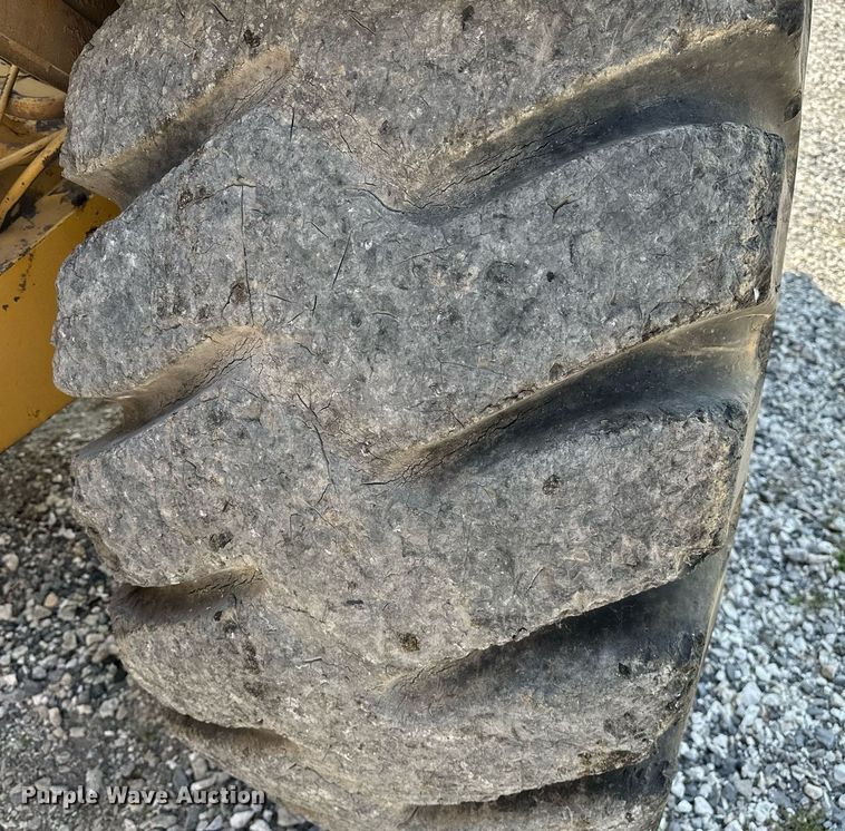 image for item OG9184 1974 Caterpillar 613  grid roller