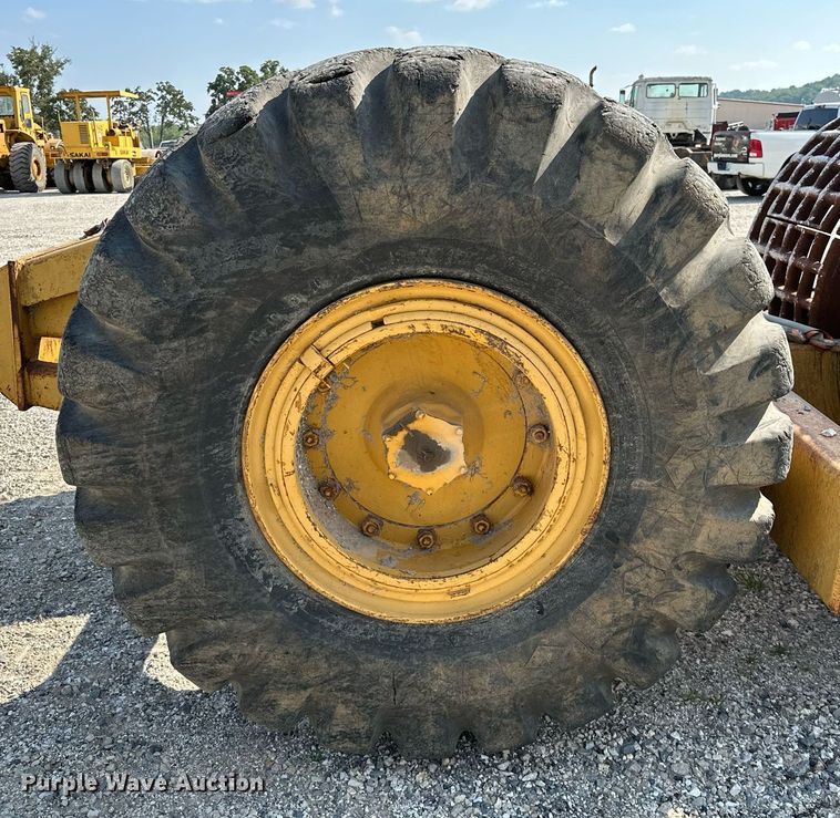 image for item OG9184 1974 Caterpillar 613  grid roller