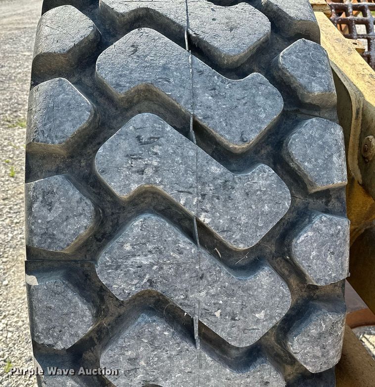 image for item OG9184 1974 Caterpillar 613  grid roller