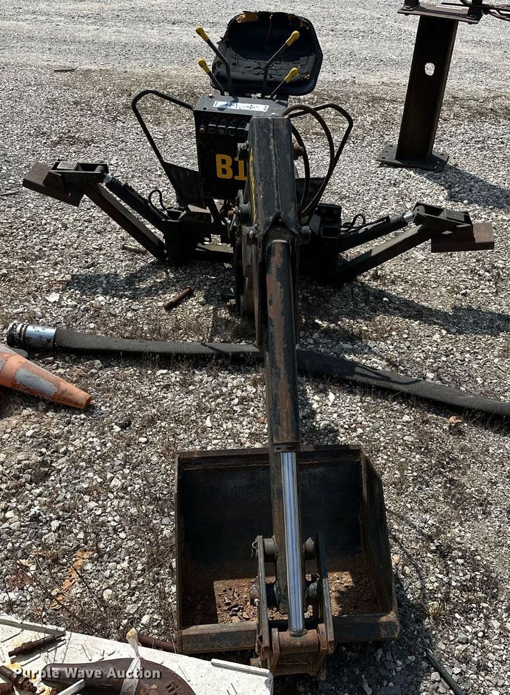 image for item OG9195 Kelley B10  backhoe attachment