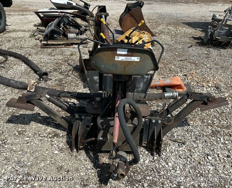 image for item OG9195 Kelley B10  backhoe attachment