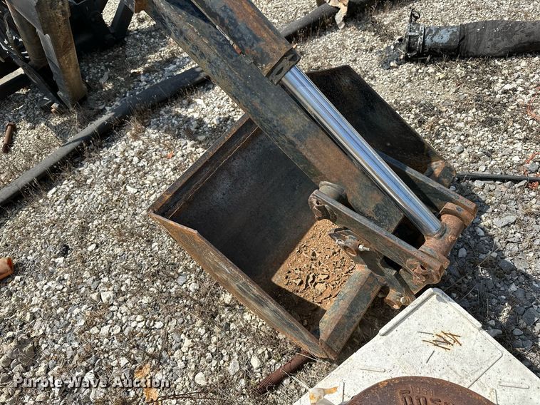 image for item OG9195 Kelley B10  backhoe attachment