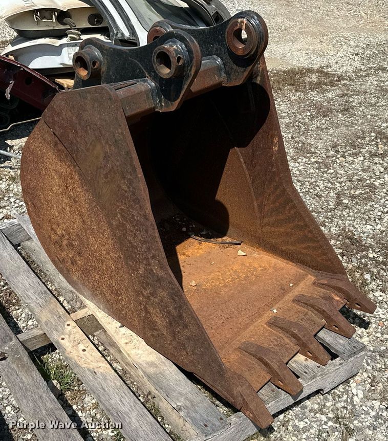 image for item OG9198 Bobcat  excavator bucket