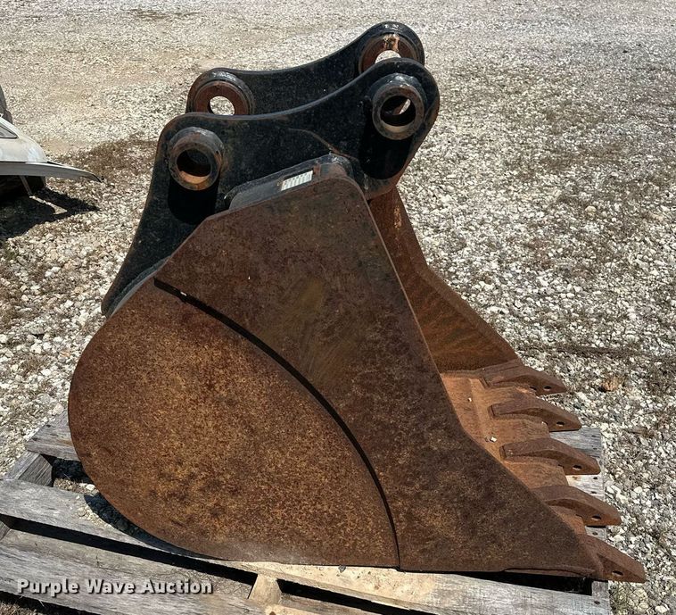 image for item OG9198 Bobcat  excavator bucket