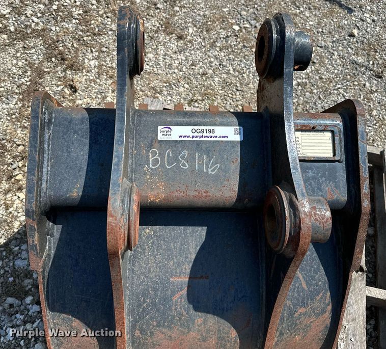 image for item OG9198 Bobcat  excavator bucket