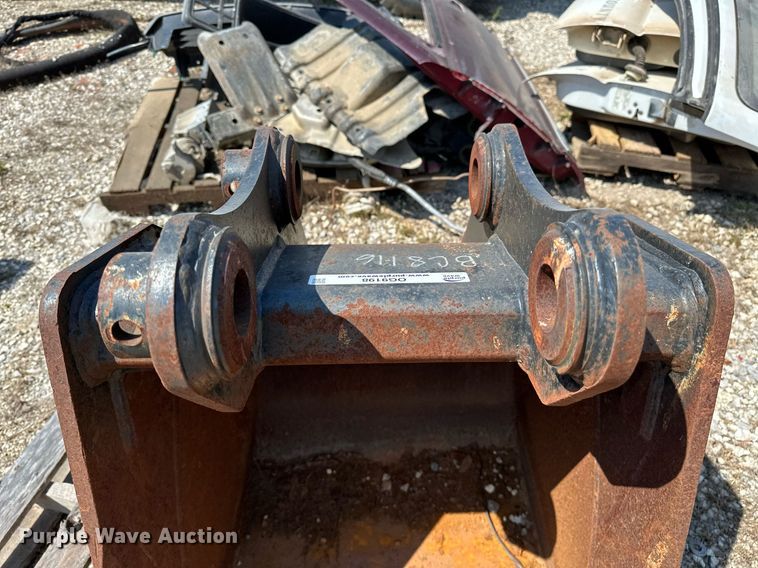 image for item OG9198 Bobcat  excavator bucket