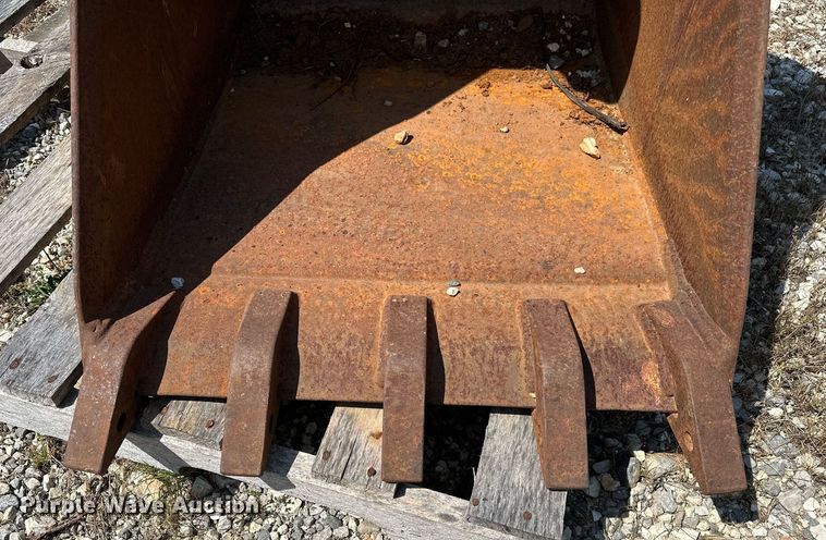 image for item OG9198 Bobcat  excavator bucket