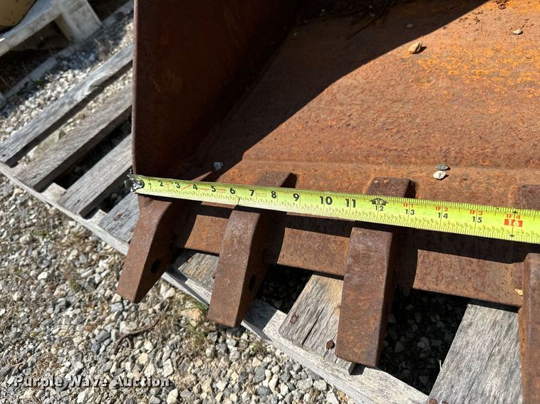 image for item OG9198 Bobcat  excavator bucket