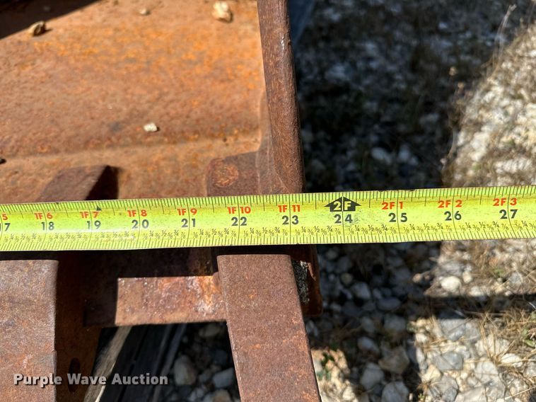 image for item OG9198 Bobcat  excavator bucket