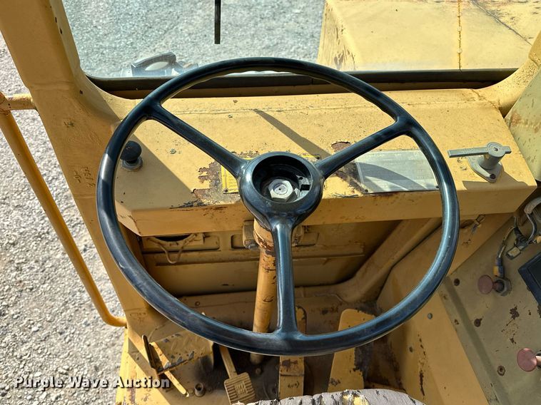 image for item OG9214 Caterpillar 613C  grid roller