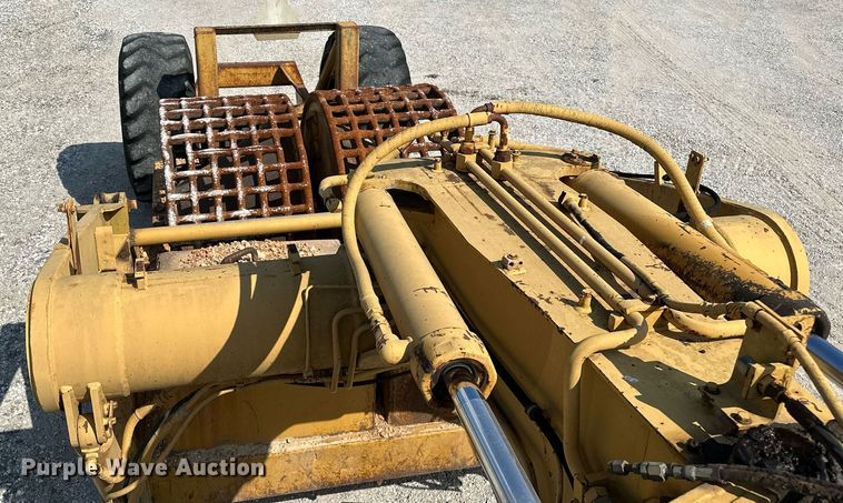 image for item OG9214 Caterpillar 613C  grid roller