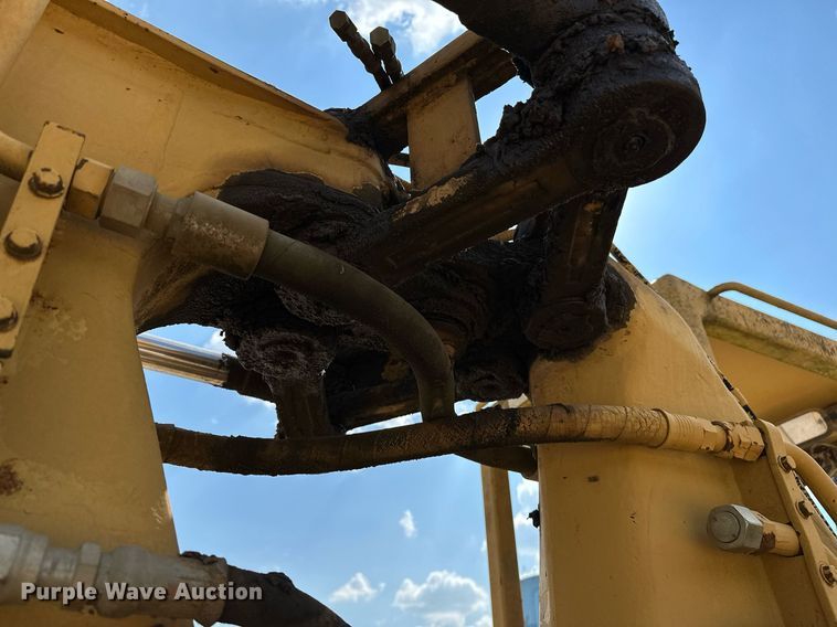 image for item OG9214 Caterpillar 613C  grid roller