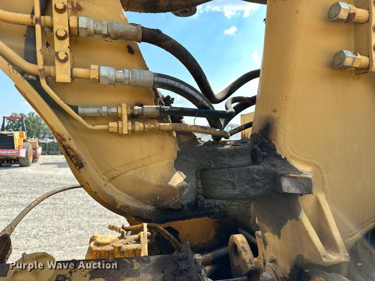 image for item OG9214 Caterpillar 613C  grid roller