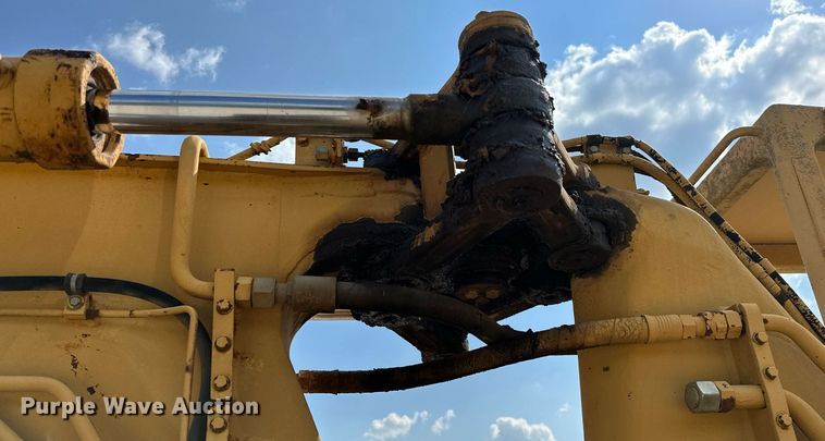 image for item OG9214 Caterpillar 613C  grid roller