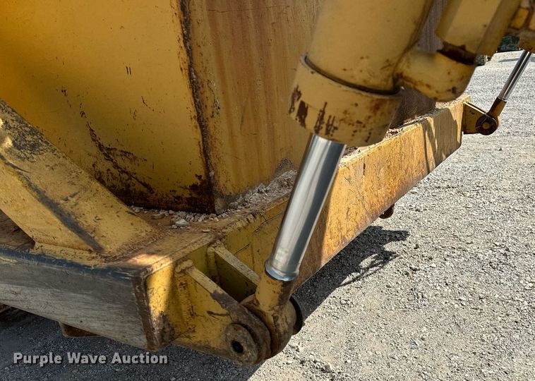 image for item OG9214 Caterpillar 613C  grid roller