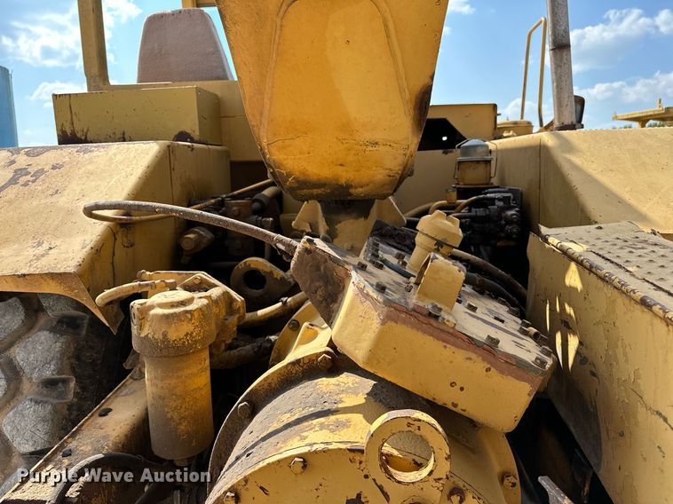 image for item OG9214 Caterpillar 613C  grid roller