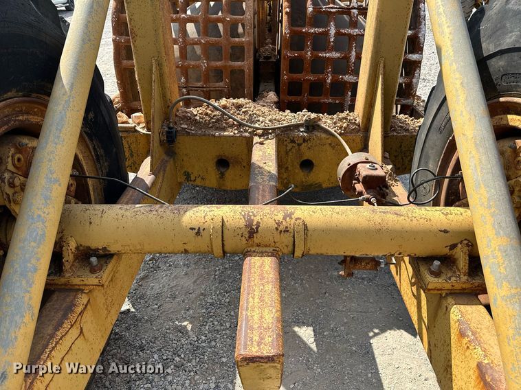 image for item OG9214 Caterpillar 613C  grid roller