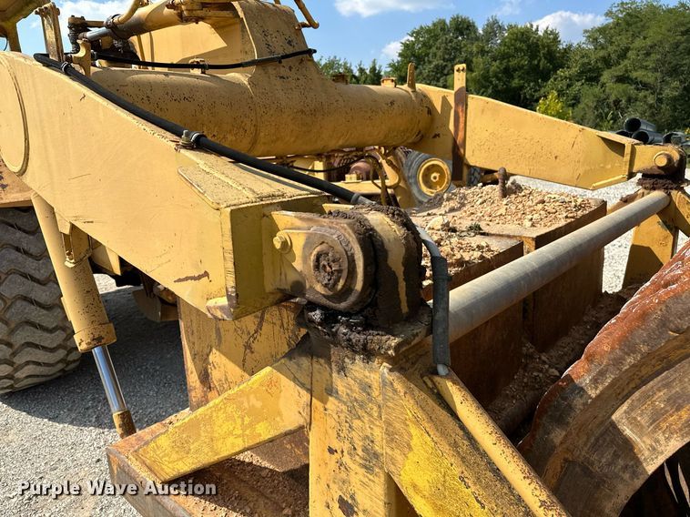 image for item OG9214 Caterpillar 613C  grid roller