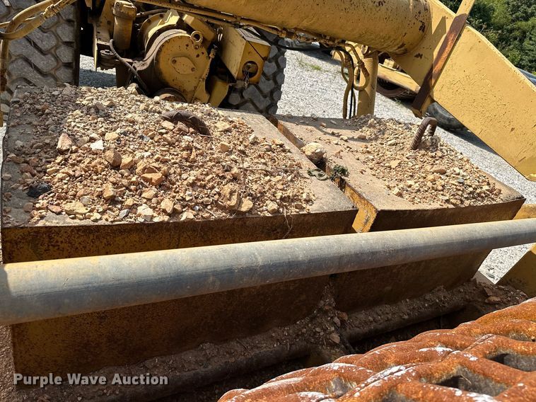 image for item OG9214 Caterpillar 613C  grid roller