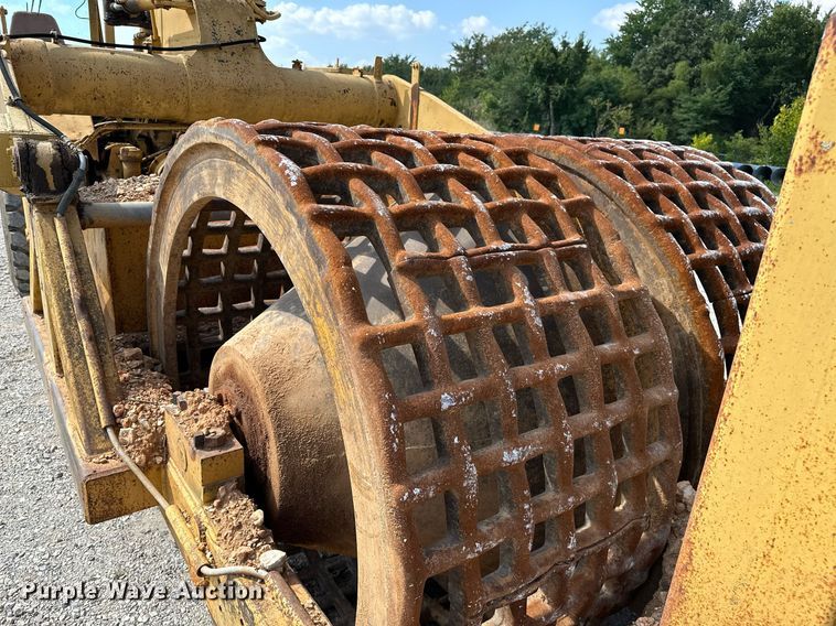 image for item OG9214 Caterpillar 613C  grid roller