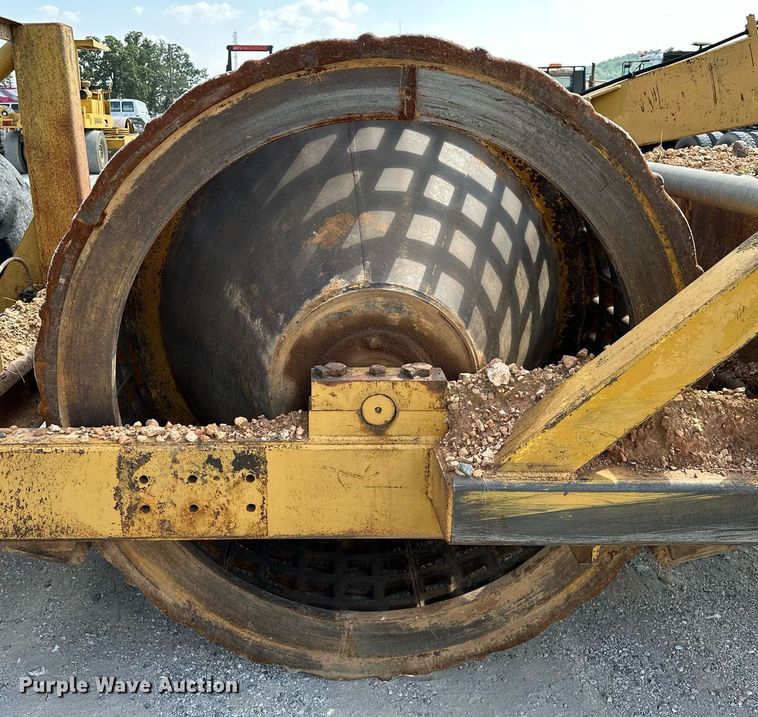 image for item OG9214 Caterpillar 613C  grid roller
