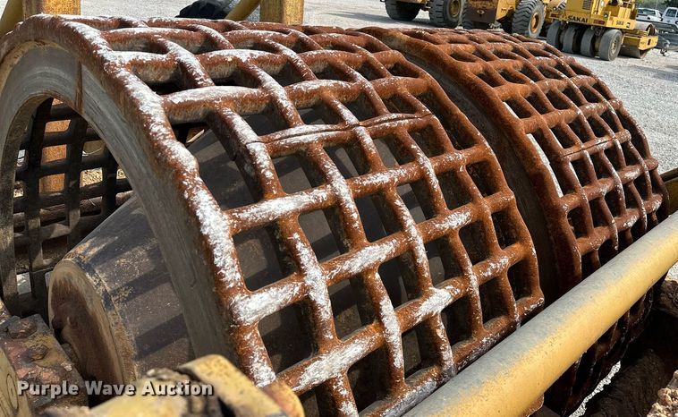 image for item OG9214 Caterpillar 613C  grid roller