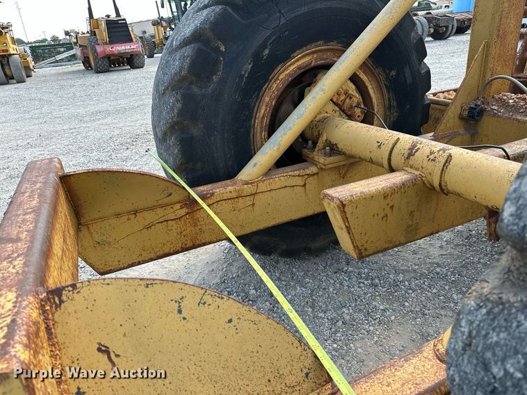 image for item OG9214 Caterpillar 613C  grid roller