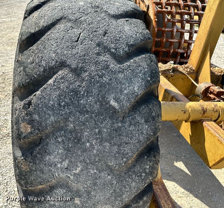 image for item OG9214 Caterpillar 613C  grid roller