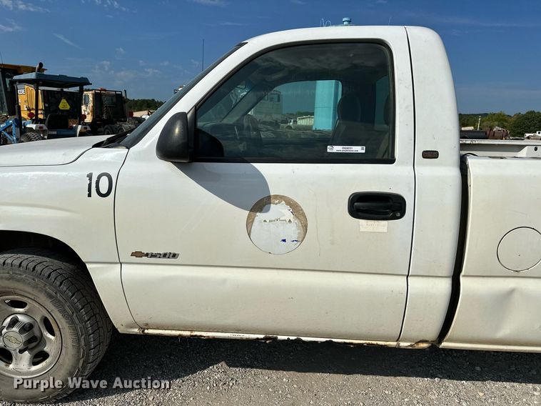 image for item OG9221 2002 Chevrolet 1500  pickup truck