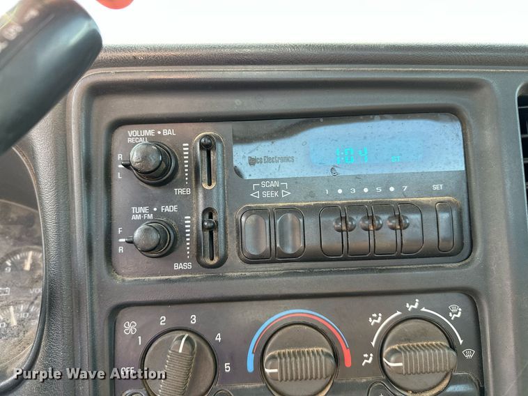 image for item OG9221 2002 Chevrolet 1500  pickup truck