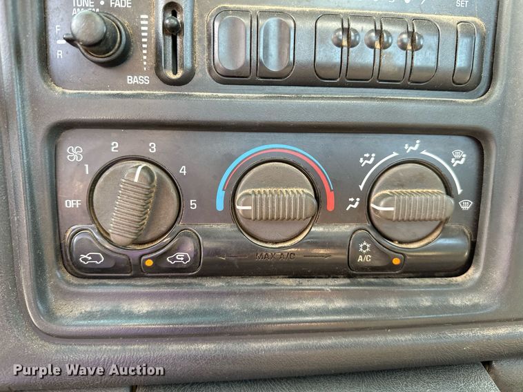 image for item OG9221 2002 Chevrolet 1500  pickup truck