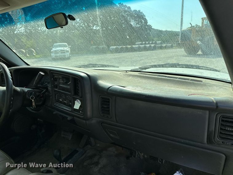 image for item OG9221 2002 Chevrolet 1500  pickup truck