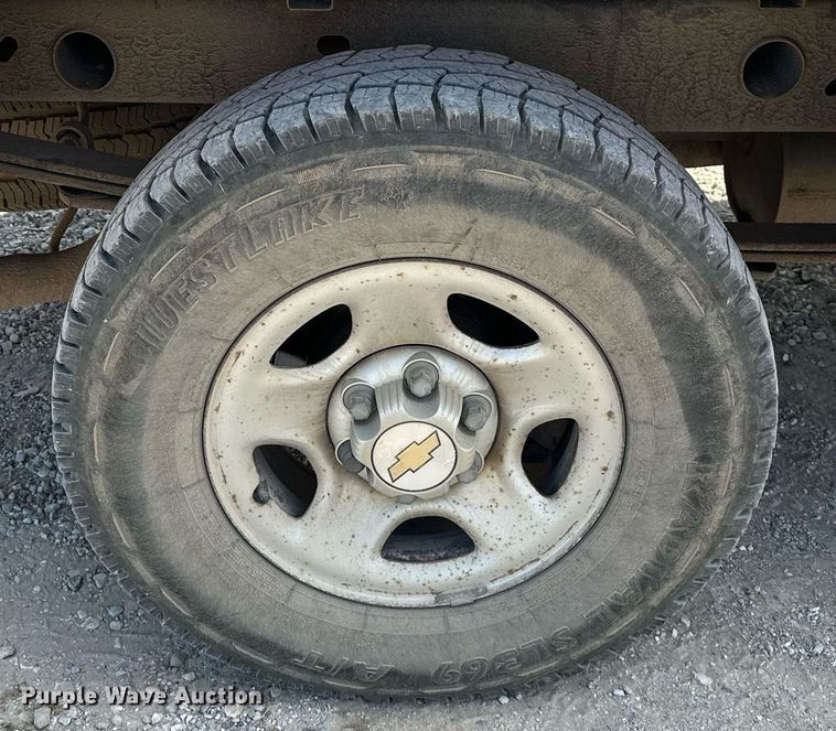 image for item OG9221 2002 Chevrolet 1500  pickup truck