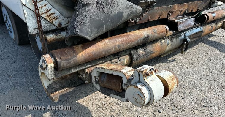 image for item OG9225 1993 Cedarapids CR451  paver