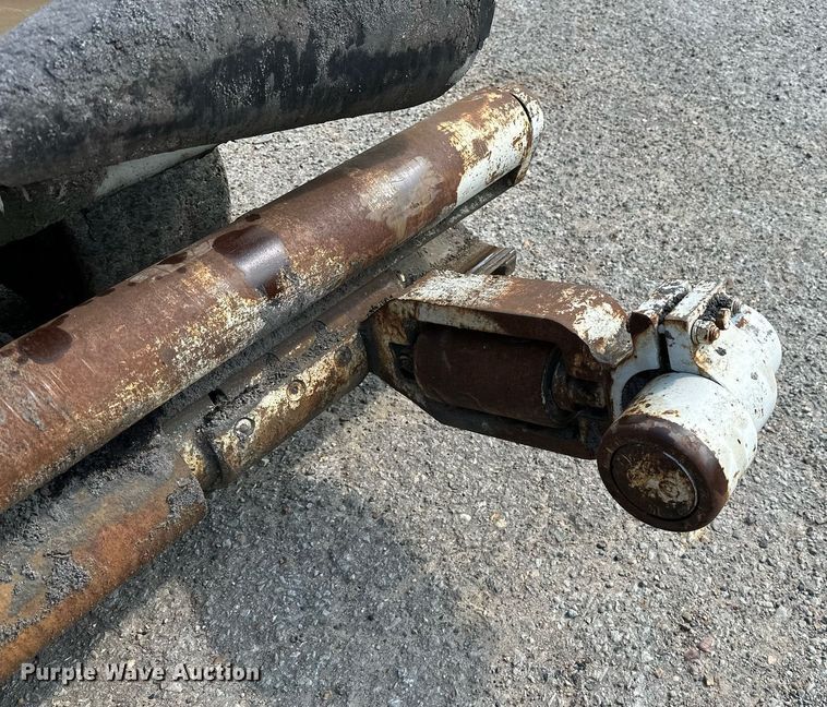 image for item OG9225 1993 Cedarapids CR451  paver