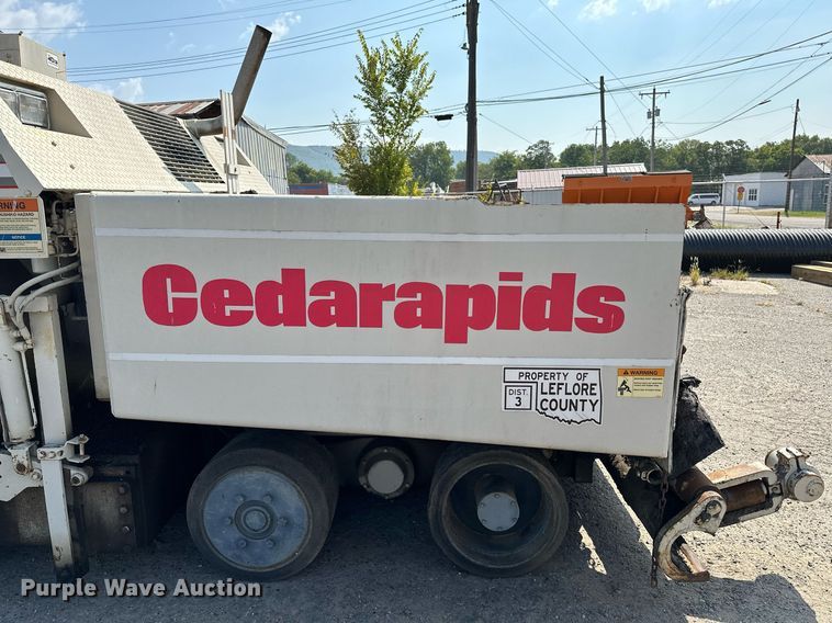 image for item OG9225 1993 Cedarapids CR451  paver