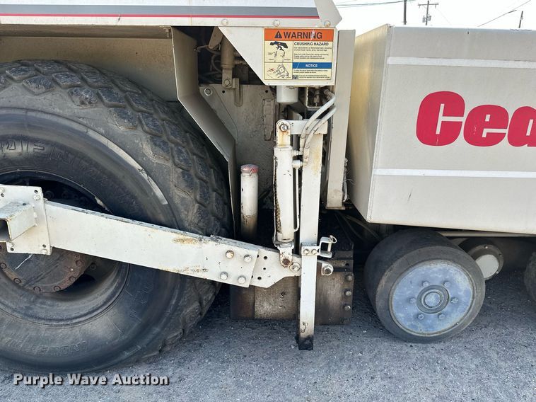 image for item OG9225 1993 Cedarapids CR451  paver