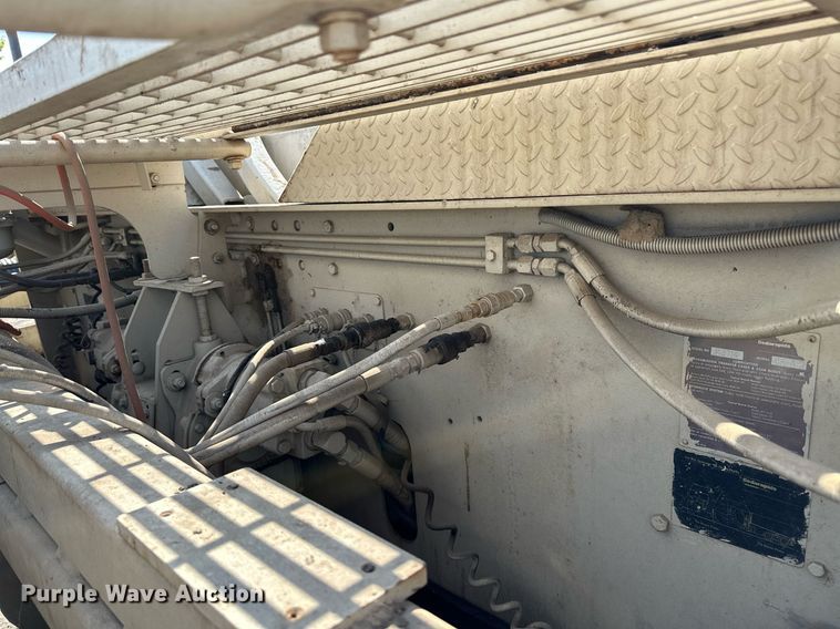 image for item OG9225 1993 Cedarapids CR451  paver